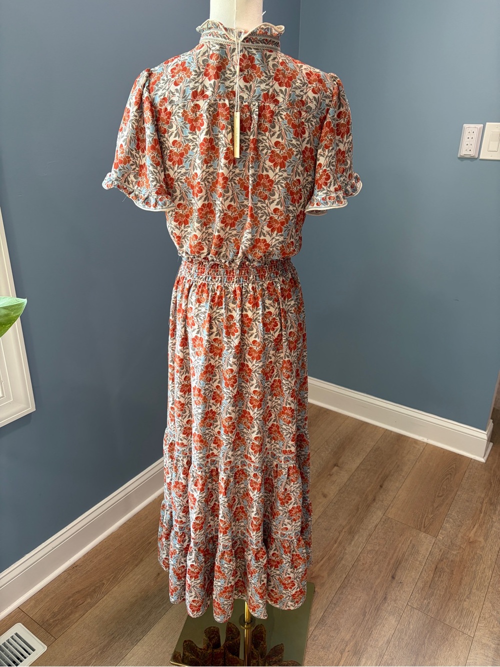 Max Studio London Floral Tiered Maxi Dress Smocked Waist NWT Medium - Picture 8 of 10